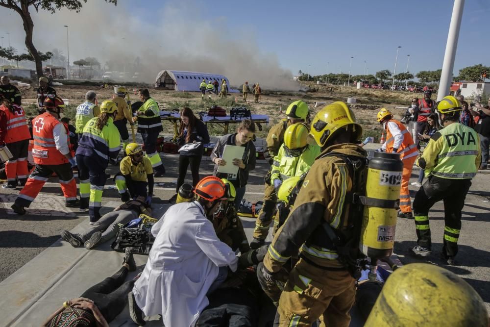 Más de 500 efectivos participan en un simulacro de accidente aéreo