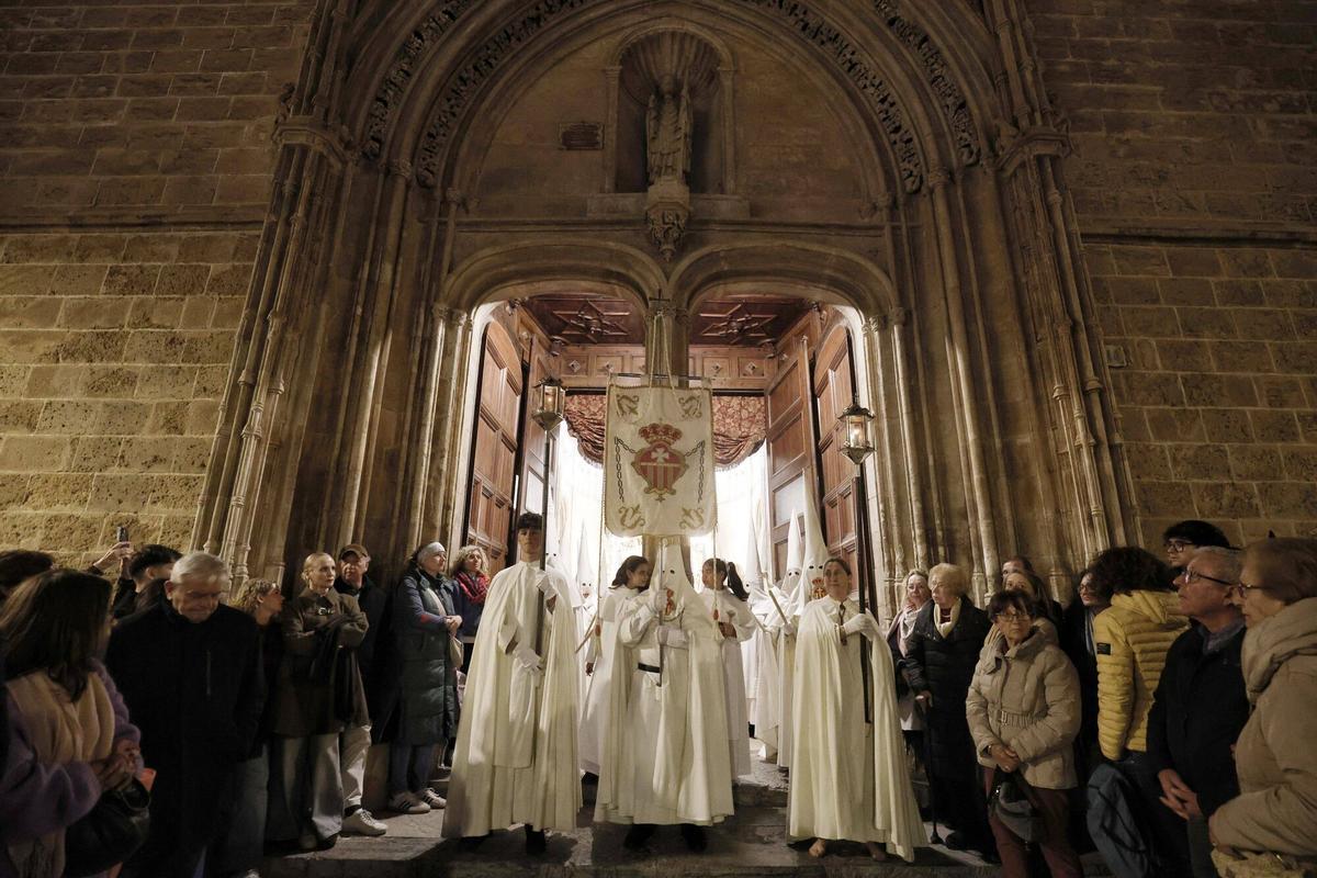 La procesión de la Virgen Dolorosa en imágenes