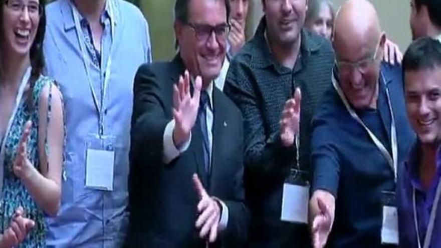 Artur Mas, entusiasmado con la rumba catalana