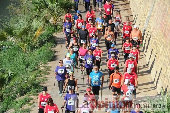 Marcha Nórdica en la mota del río Segura