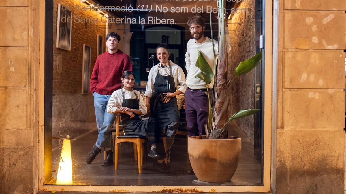 Markel Cormenzana, Guillermina Iannuzzi, Georgina Inglavaga y Víctor Regàs en Taula Puntal.