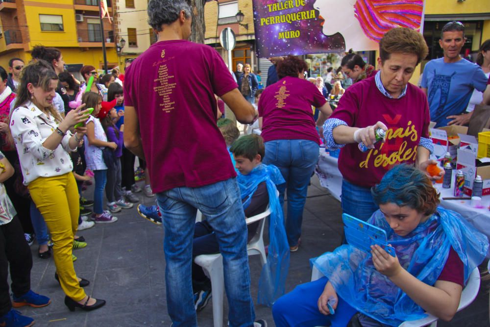 Multitudinaria festa pel valencià en Muro