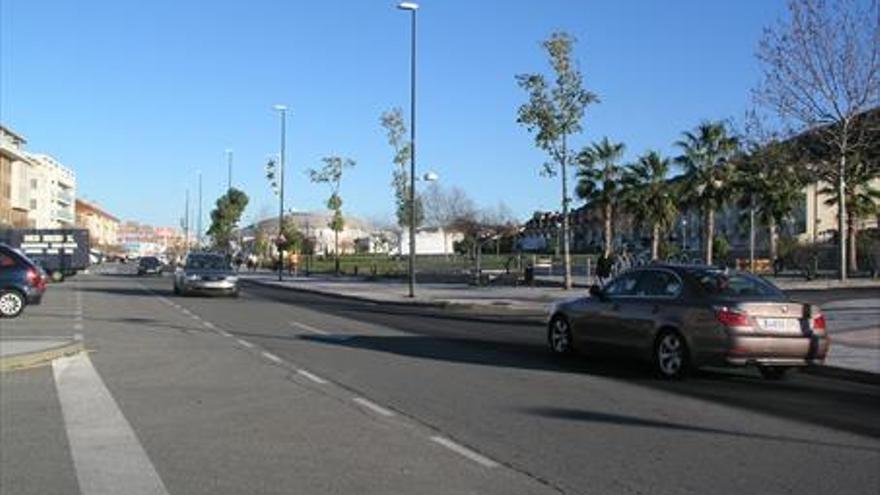 El Ayuntamiento de Navalmoral renovará las luces de las farolas de dos avenidas