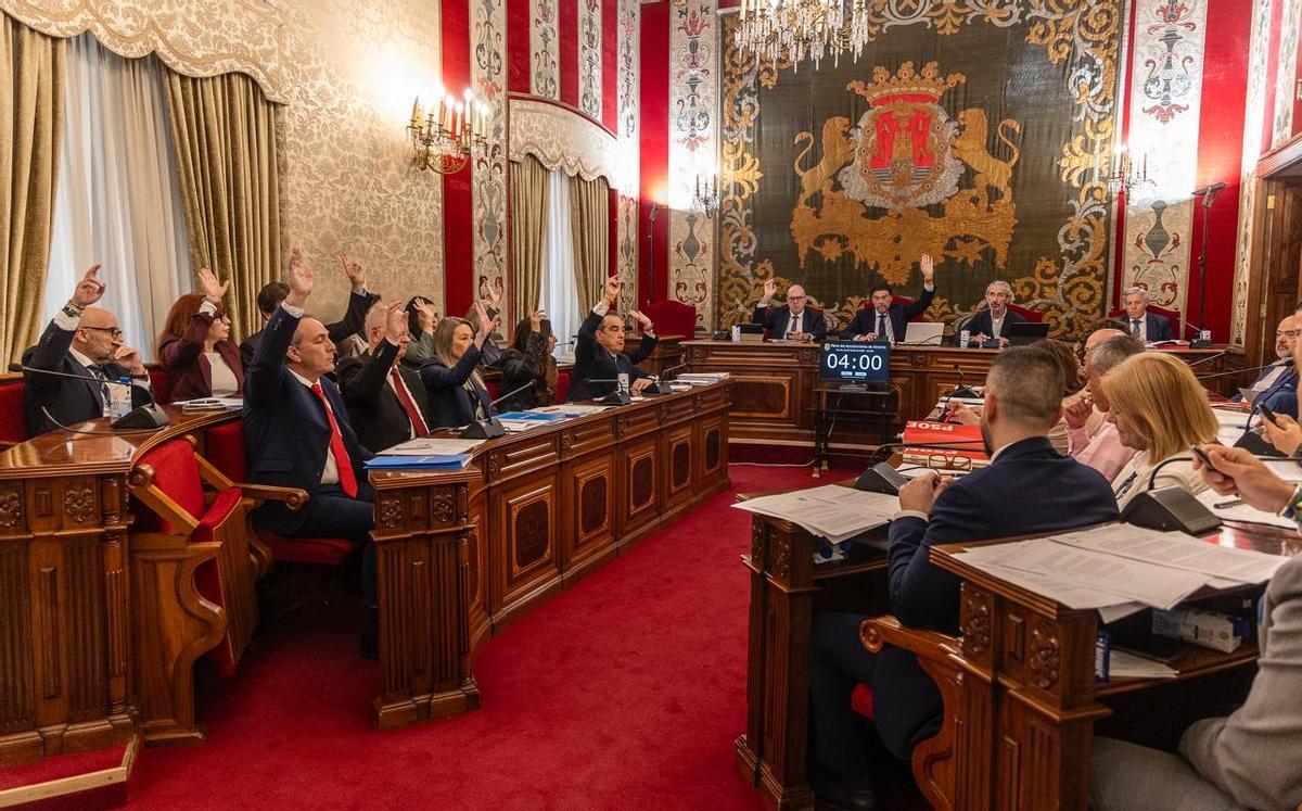 Vox y el PP evitan que Alicante exija al Consell más control y protección sobre las viviendas protegidas