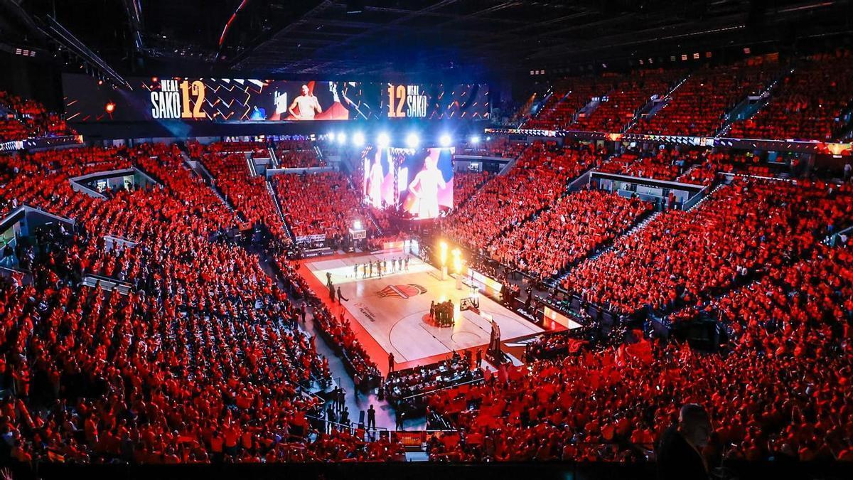 De locos: ¡El ambientazo del Roig Arena contra Panathinaikos!