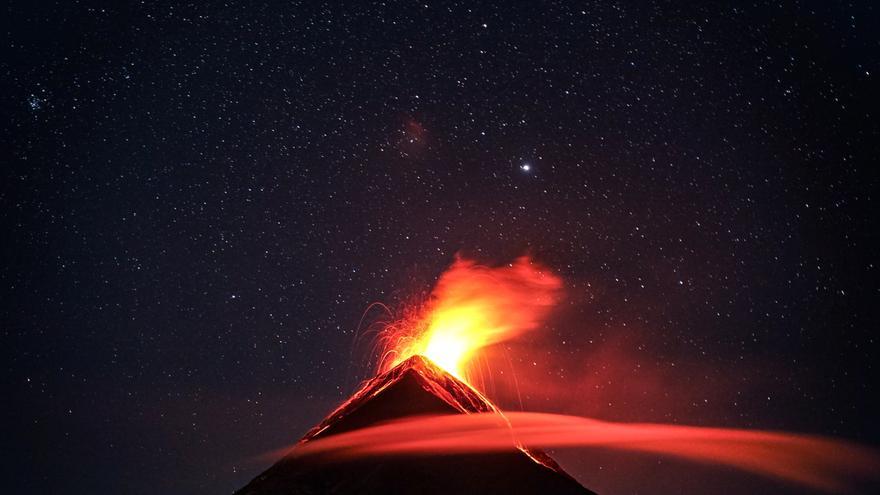 Un estudio del CSIC descubre cómo detectar acumulación de magma meses antes de una erupción