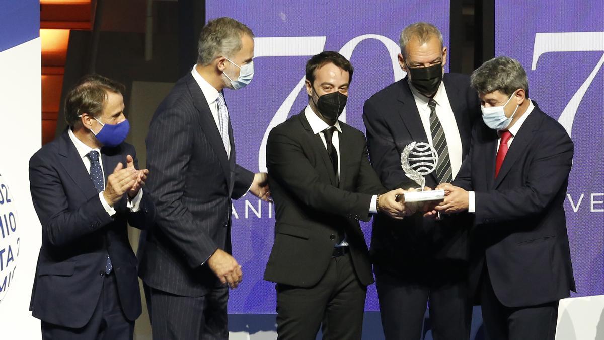 Jorge Diaz , Antonio Mercero y Augustin Martinez, reciben el Premio Planeta