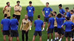 El Barcelona, antes de comenzar su entrenamiento el viernes en La Cartuja de Sevilla.