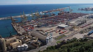 11 DE OCTUBRE DEL 2020  BARCELONA  VISTA DEL PUERTO DE BARCELONA DESDE LO ALTO DEL CASTILLO DE MONTJUIC  PORT  PUERTO  LOGISTICA  ACTIVIDAD EMPRESARIAL  CASTELL  CASTILLO  MONTJUIC  ZONA FRANCA  FOTO DE MONICA TUDELA