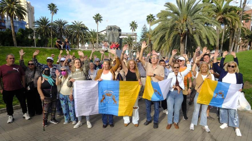 El 'crucero del hantavirus' fondeará en la costa de Tenerife, evacuará en lancha y Canarias activa el protocolo ante enfermedades infecciosas: "No estamos conformes, pero es competencia del Gobierno central y no podemos hacer nada"