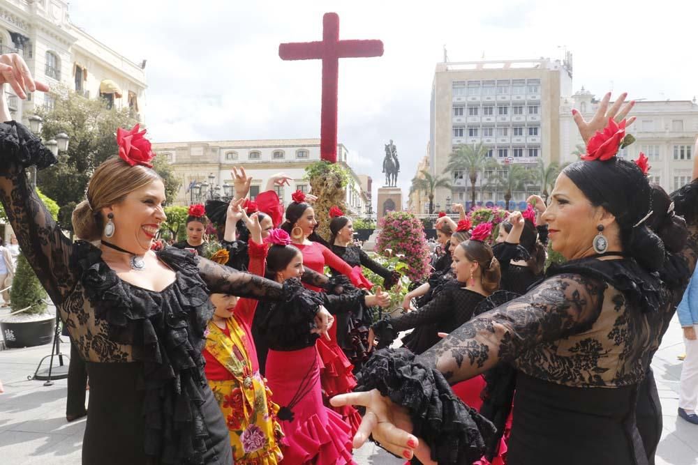 Las academias de baile toman las Tendillas