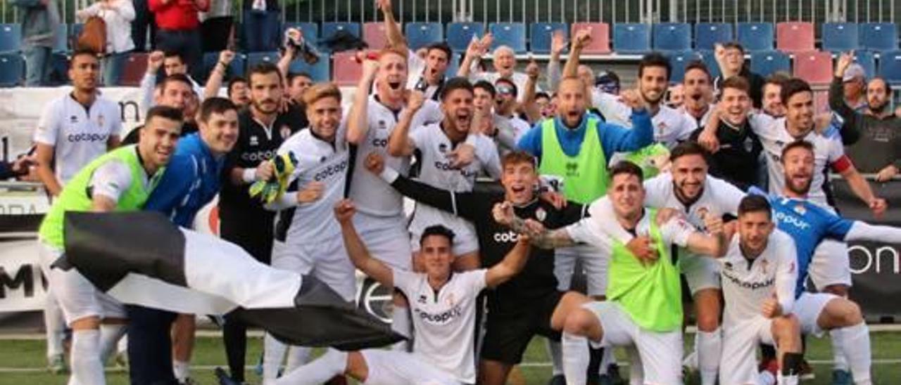 Un Ontinyent de Copa del Rey busca una carambola para meterse en play off