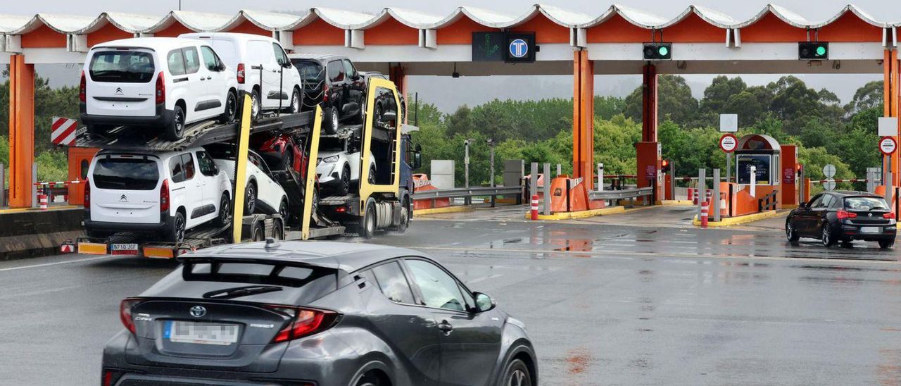 Cabinas de peaje en la autopista AP 9.