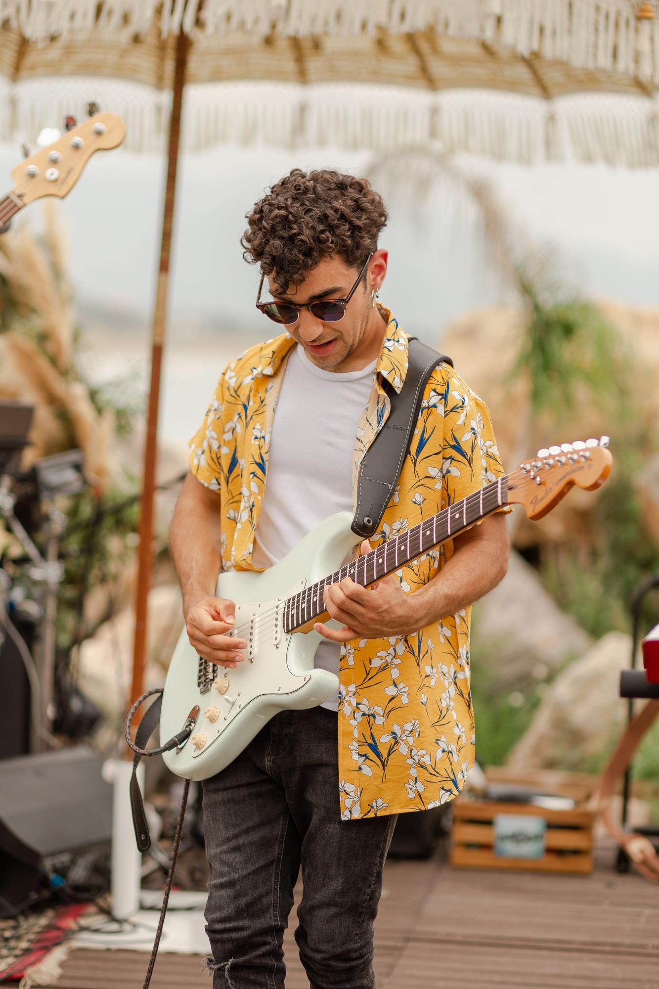 Nacho Ribes, guitarrista de Valiente Bosque.