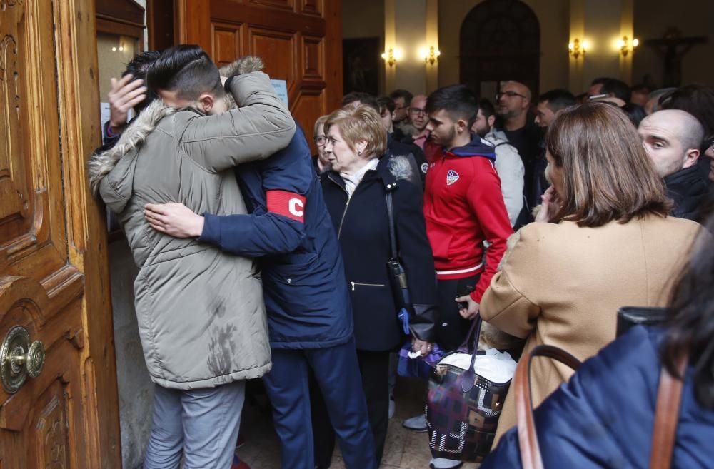 Multitudinario adiós al joven futbolista Nacho Barberà