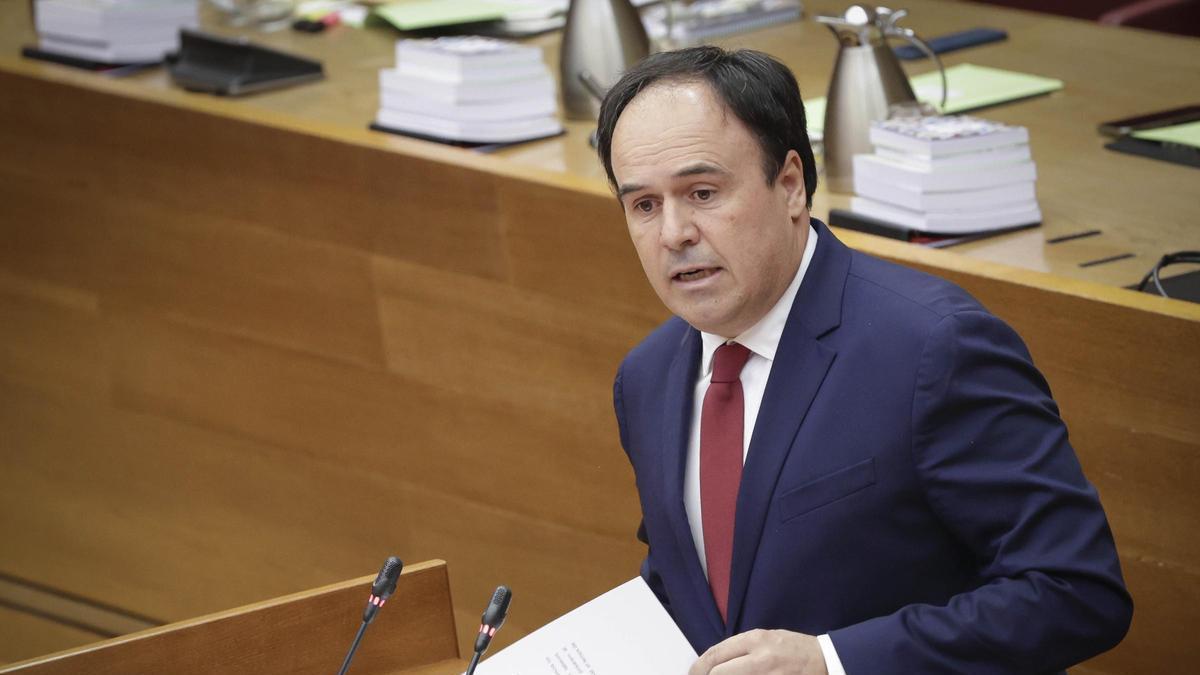 Compromís reclama que Pérez Llorca comparezca en las Cortes