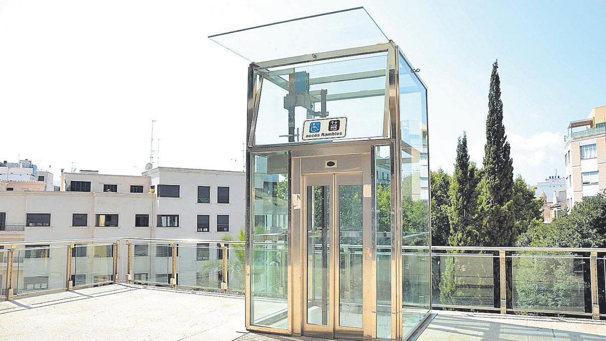 Este ascensor se avería constantemente y desde Accesibilidad se estudian soluciones.