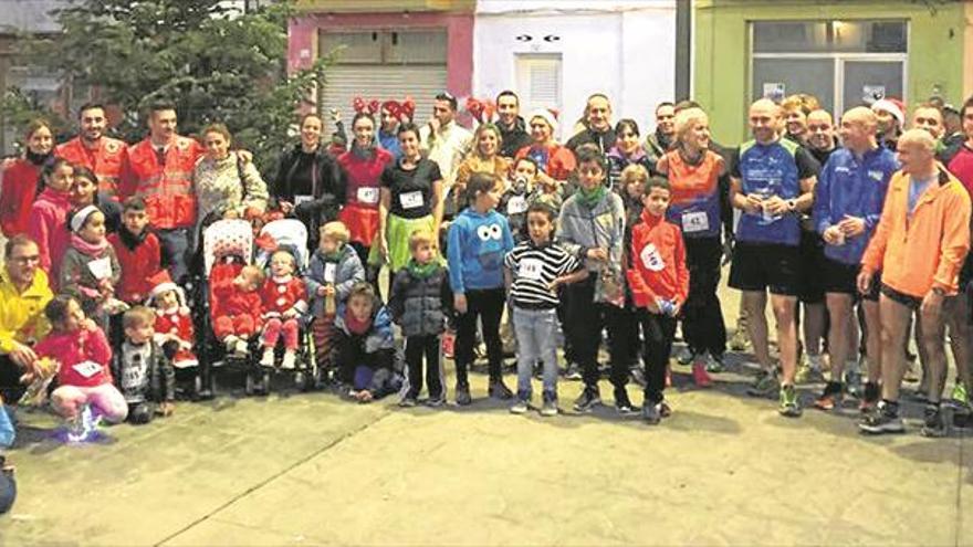 Diversión solidaria en Alcalà con su prueba navideña