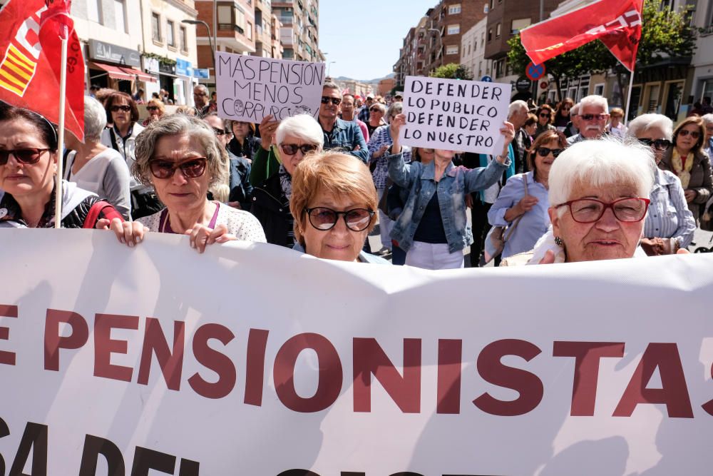 La manifestación del Día del Trabajador reúne a 18 colectivos y partidos del Medio Vinalopó