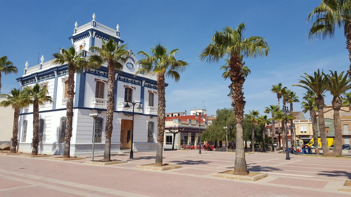 Fachada del Ayuntamiento de les Alqueries.