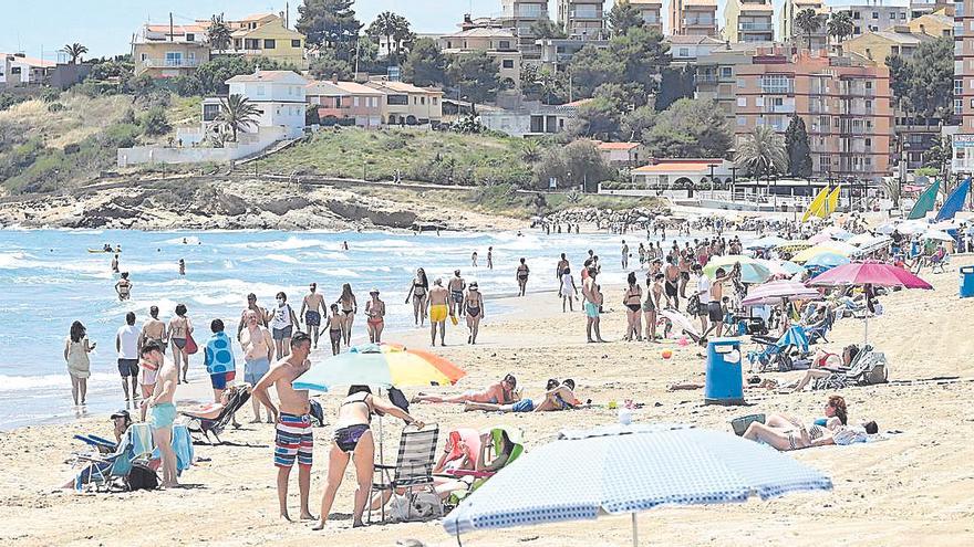 La playa de Morro de Gos, en Orpesa, este domingo.