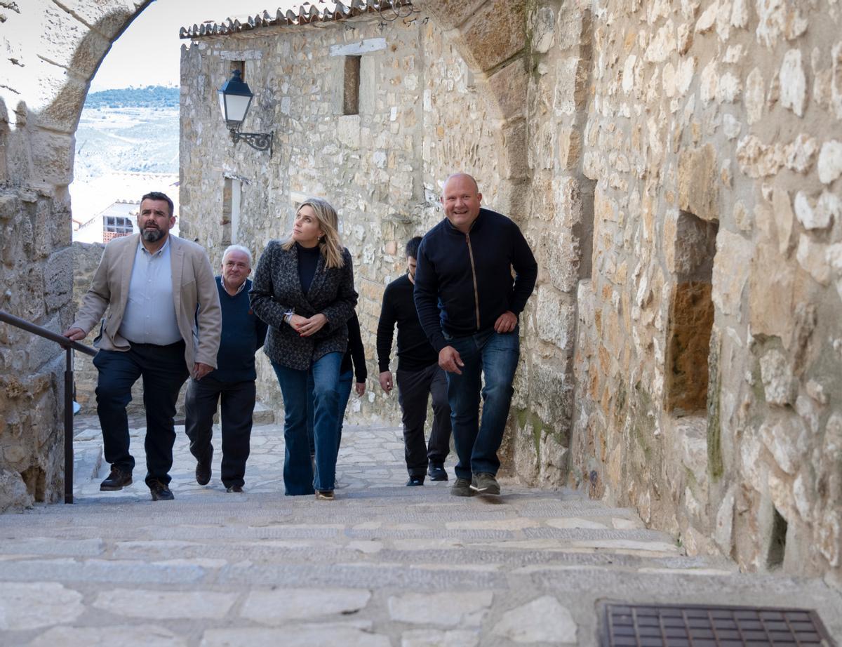 Foto de archivo de una visita de la presidenta de la Diputación, Marta Barrachina, a Culla.