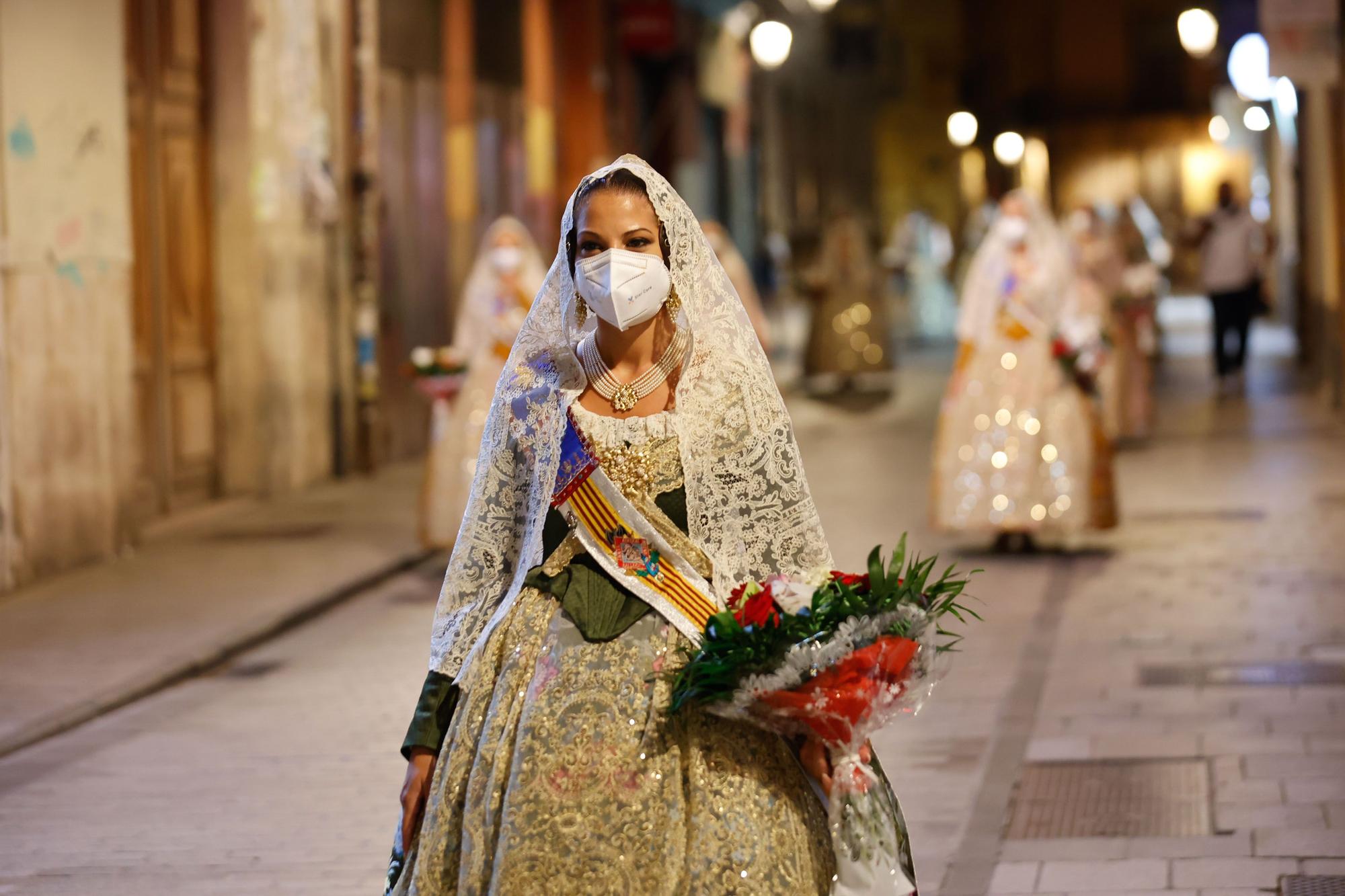 La Fallera Mayor y su Corte de Honor cierran la Ofrenda más atípica