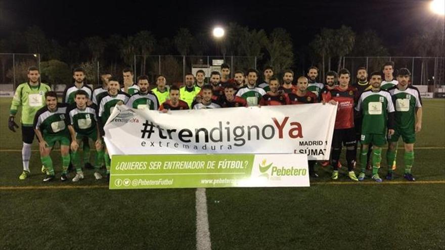 La selección extremeña y el Montijo también reivindican un tren digno para la comunidad