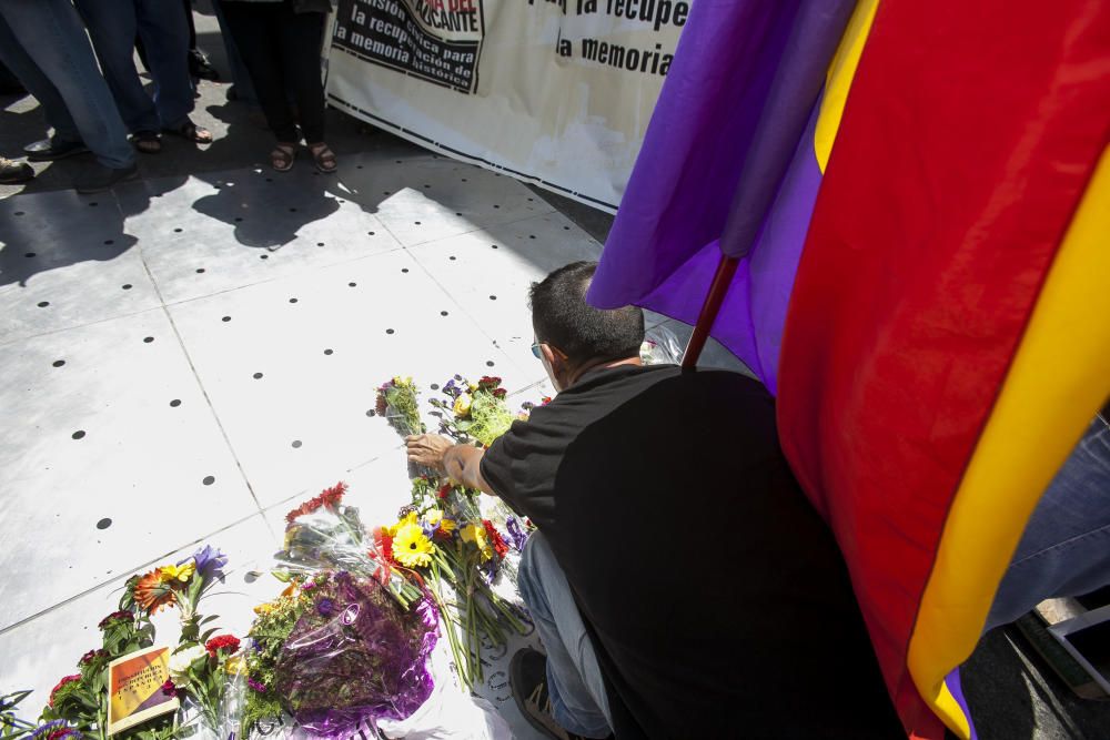 Homenaje a las víctimas del bombardeo del Mercado