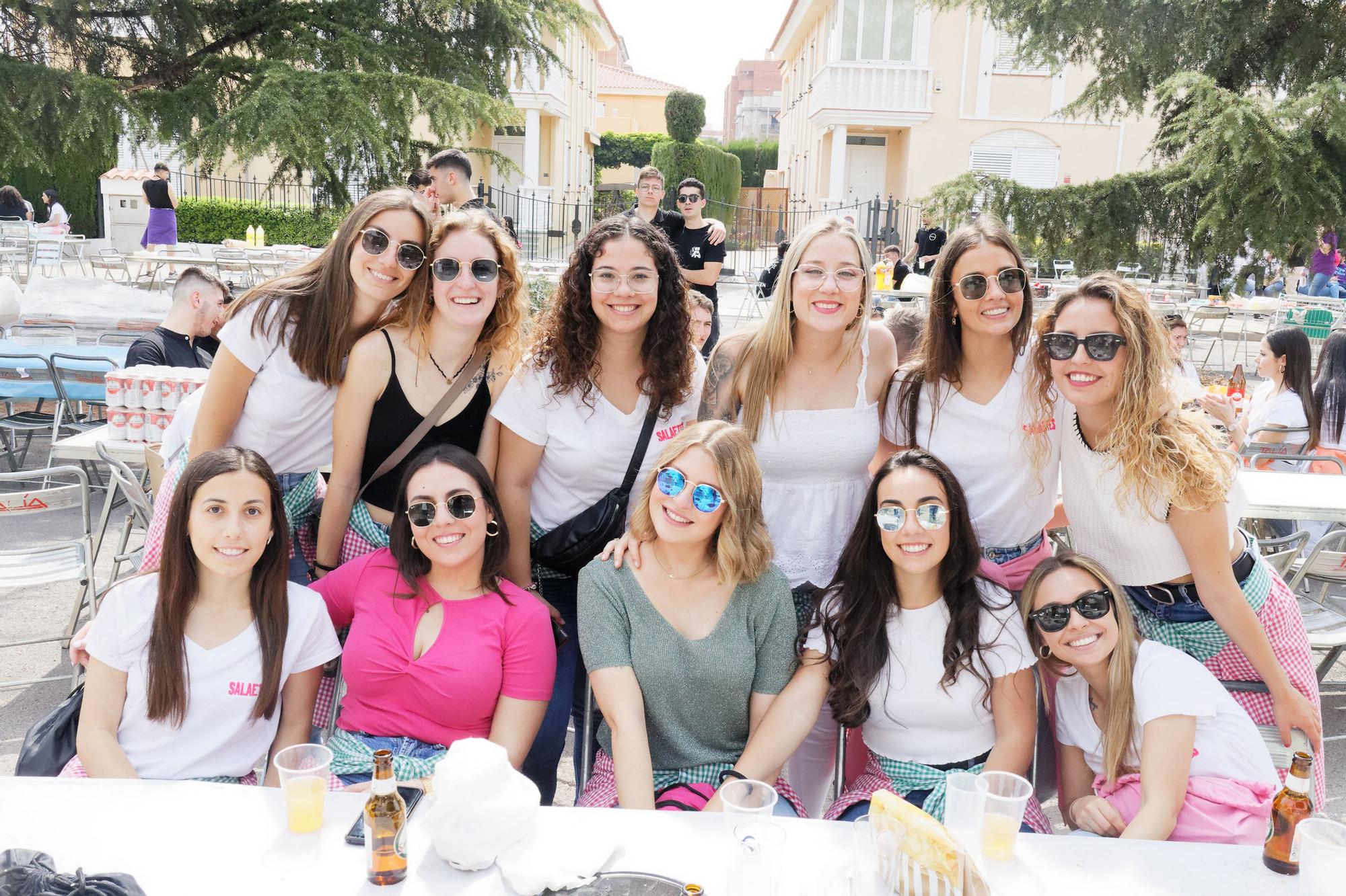 ¡Búscate en la macrogalería! Castellón vive un puente de fiestas en los municipios