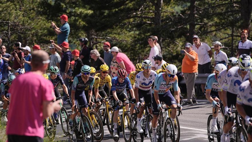 o la etapa 13 del Giro de Italia 2026: Alessandria - Verbania