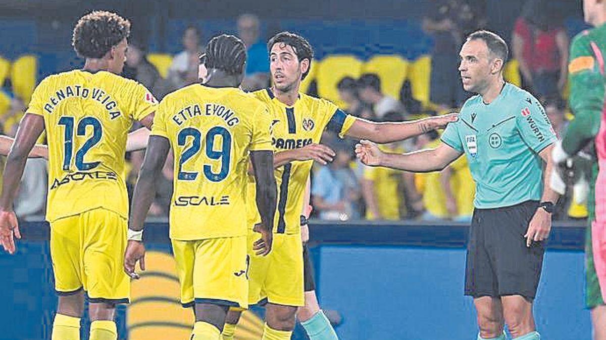 Renato Veiga debutó con el Villarreal ante el Girona.