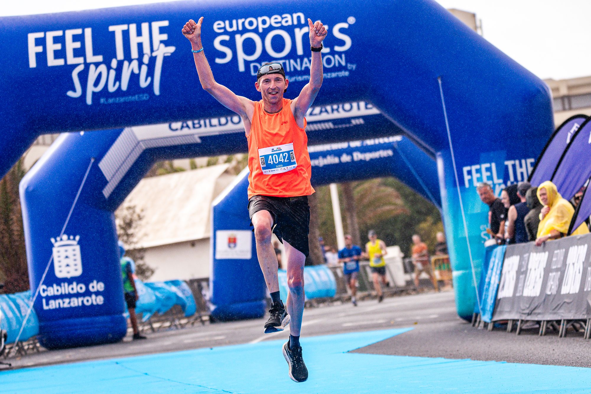 Manuel Lorenzo y Sigrun Gjølberg ganan la XXI Font Vella Lanzarote International Marathon