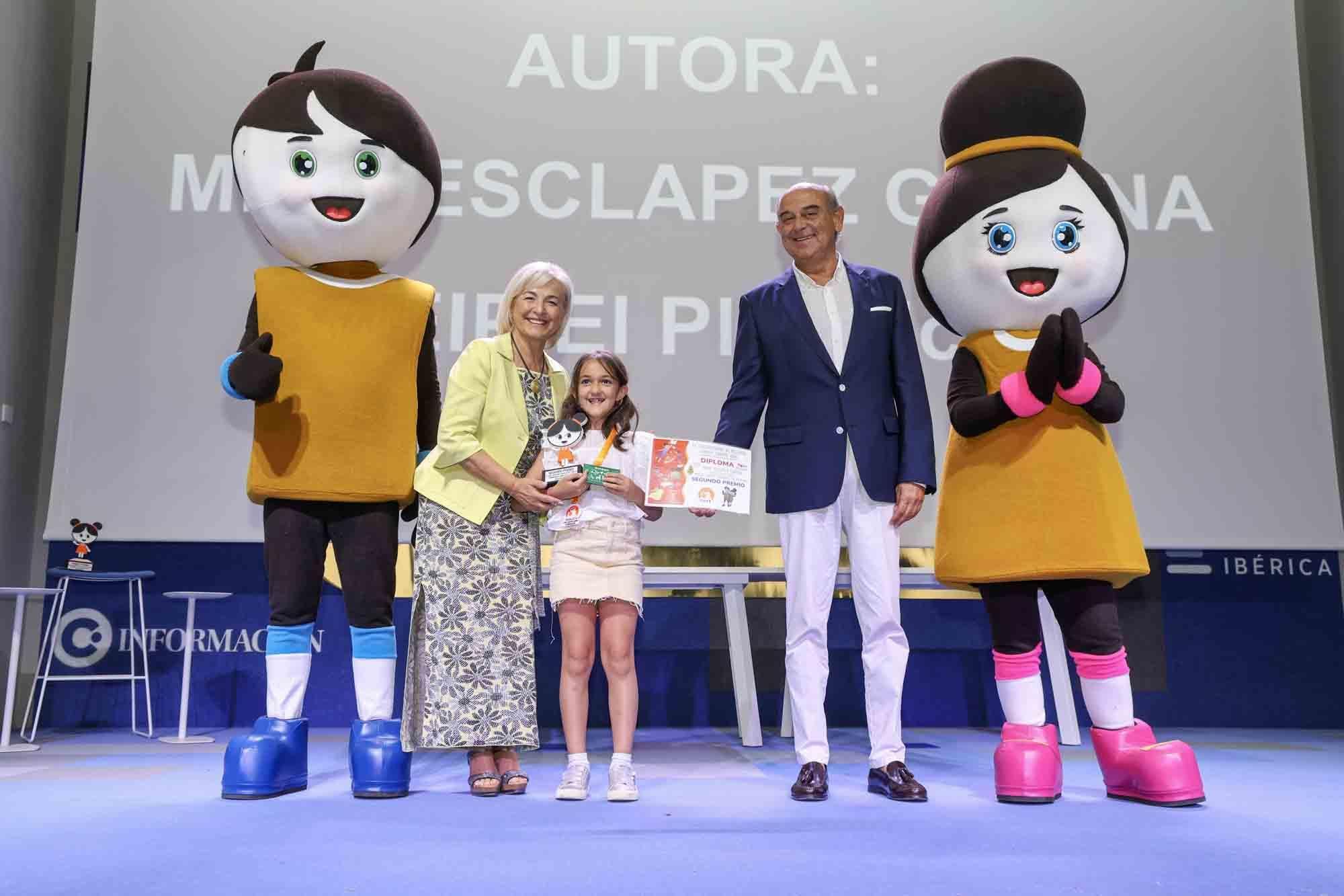 Entrega de premios del concurso infantil de relatos cortos "Cuéntame un cuento para comer" en el Club INFORMACIÓN organizado por COES