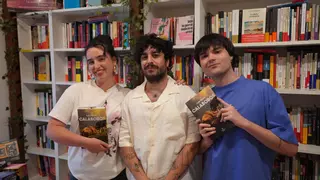 Ariane Hoyos, la 'influencer' que alimenta el huracán literario con su club de lectura mensual