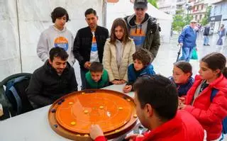 Arousa Moza celebra con los jóvenes de Vilagarcía su séptimo aniversario