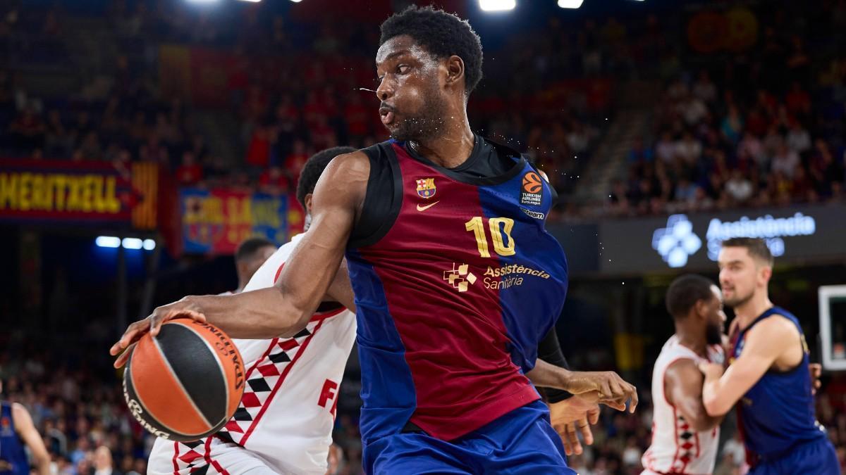 Chimezie Metu, en un partido de Euroliga ante el Mónaco, club por el que podría firmar