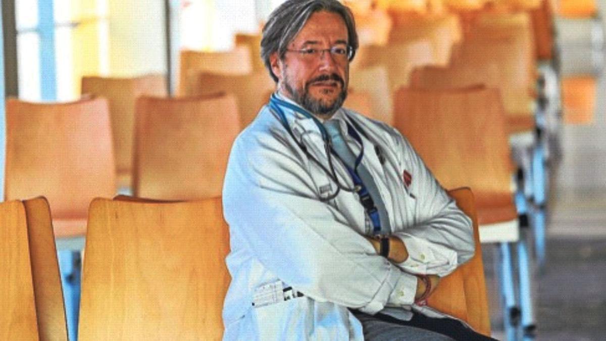 El jefe de Oncología del Hospital de Elx y presidente de la SEOM, Álvaro Rodríguez-Lescure. | LEVANTE-EMV