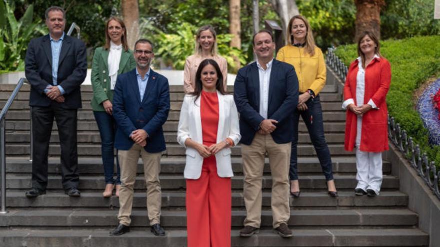 Vidina Espino, con los otros candidatos de Ciudadanos al Parlamento canario, ayer en el Parque García Sanabria.