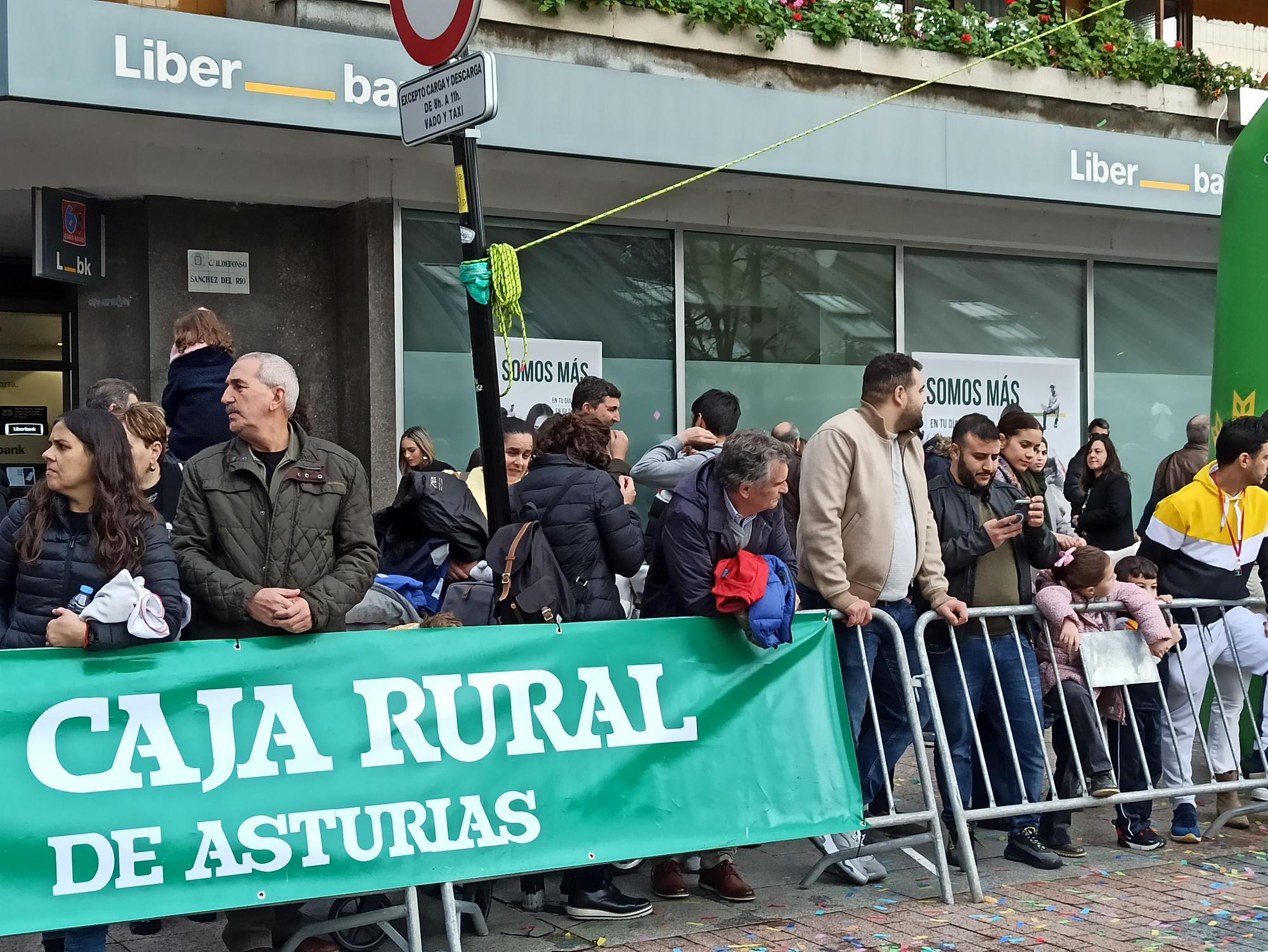 Casi 1.500 participantes disputan la carrera de Fin de Año de Pola de Siero