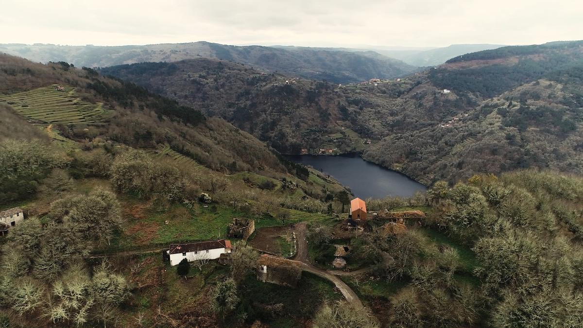 arquitectura-sostenible-en-ribeira-sacra-la-aldea-de-la-ribeira-sacra