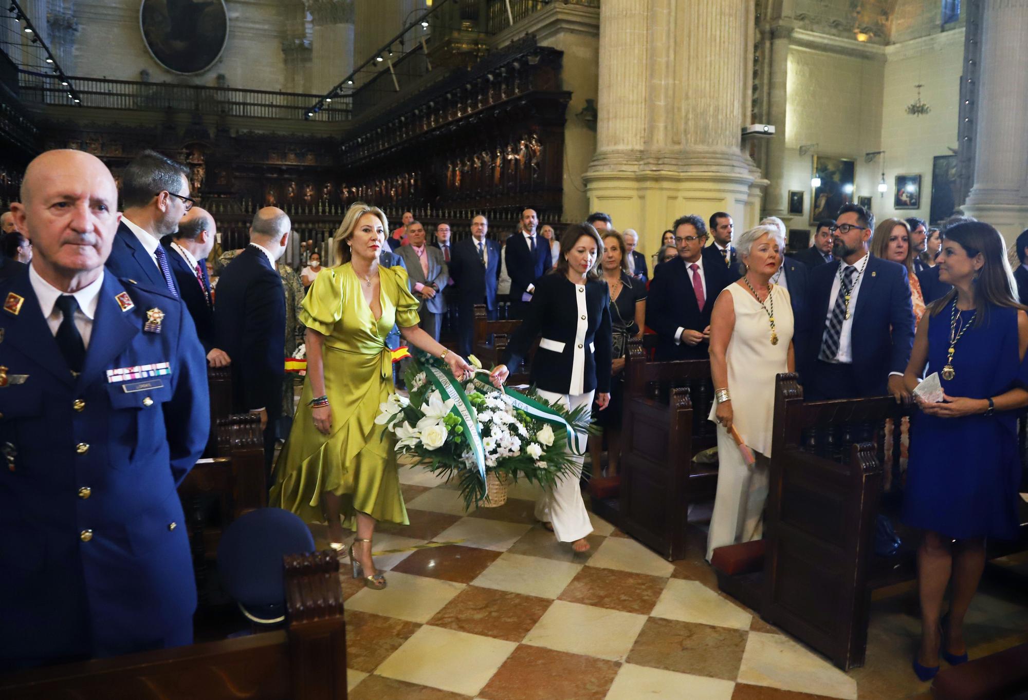 Misa y ofrenda floral a la Virgen de la Victoria en la Catedral de Málaga