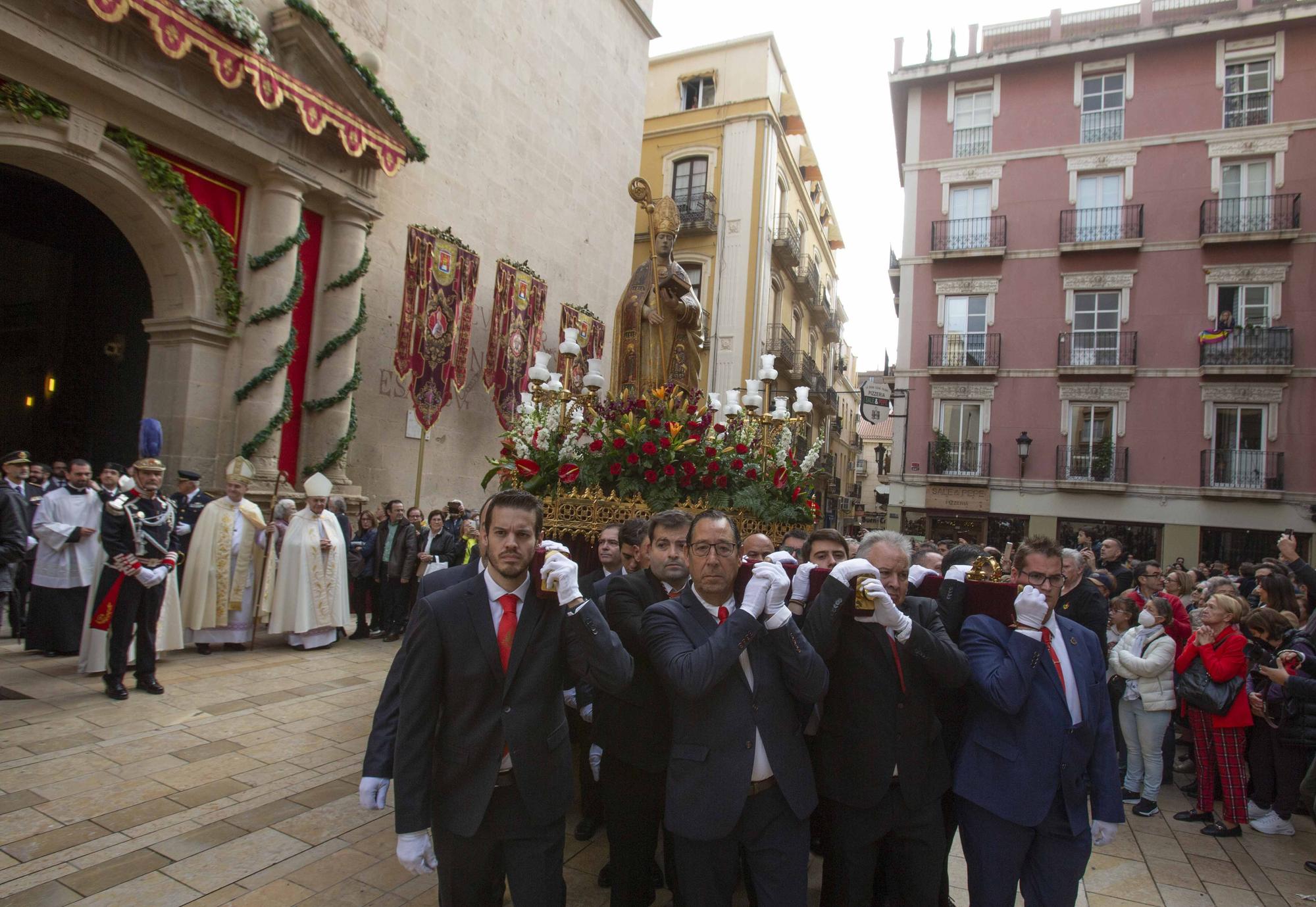 Alicante ha celebrado la festividad de su patrón, San Nicolás, con una misa en la Concatedral de San Nicolás y una procesión