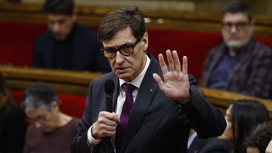 El president de la Generalitat, Salvador Illa, este miércoles en el pleno del Parlament