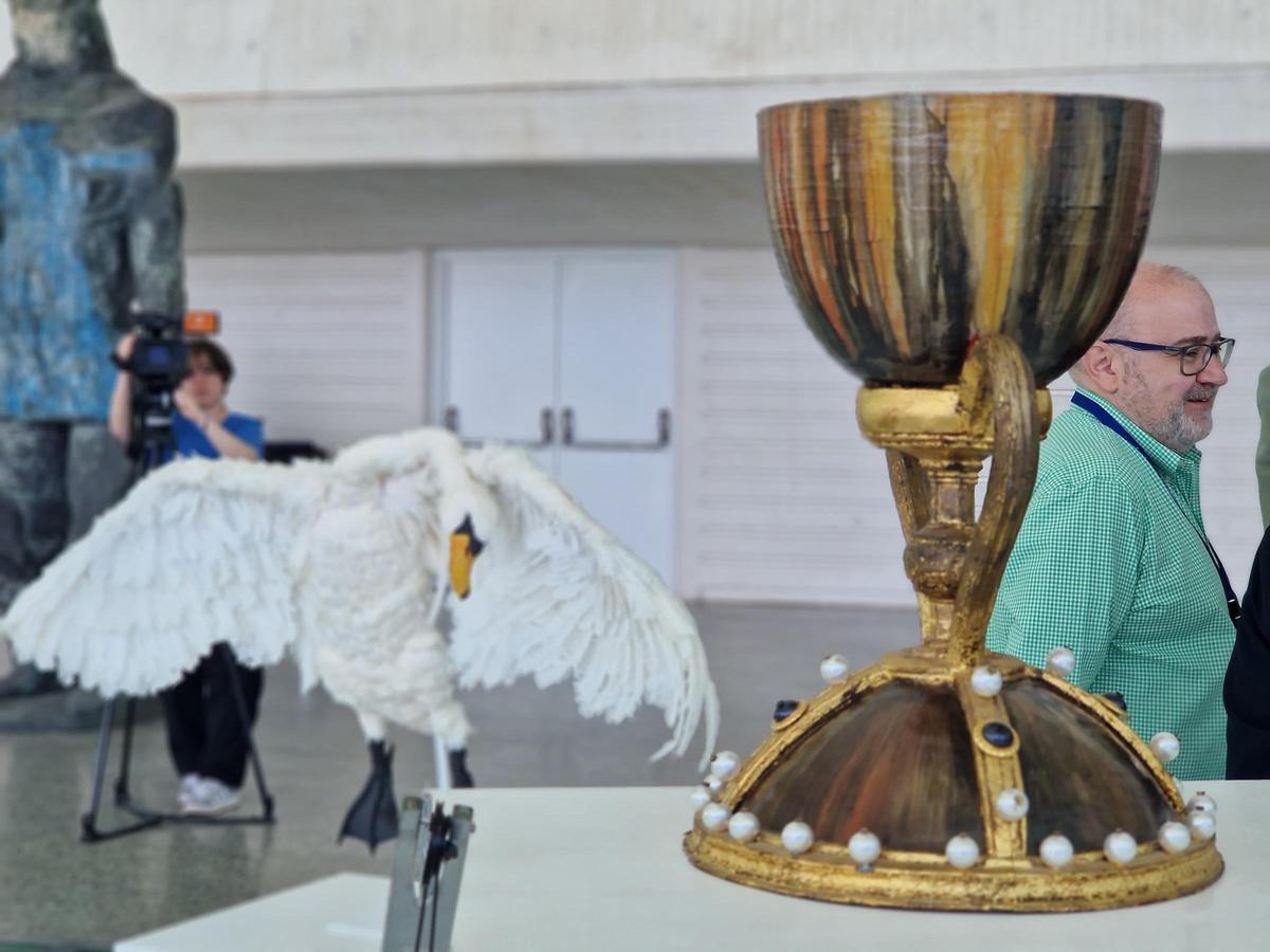 El grial del Parsifal cedido por les Arts