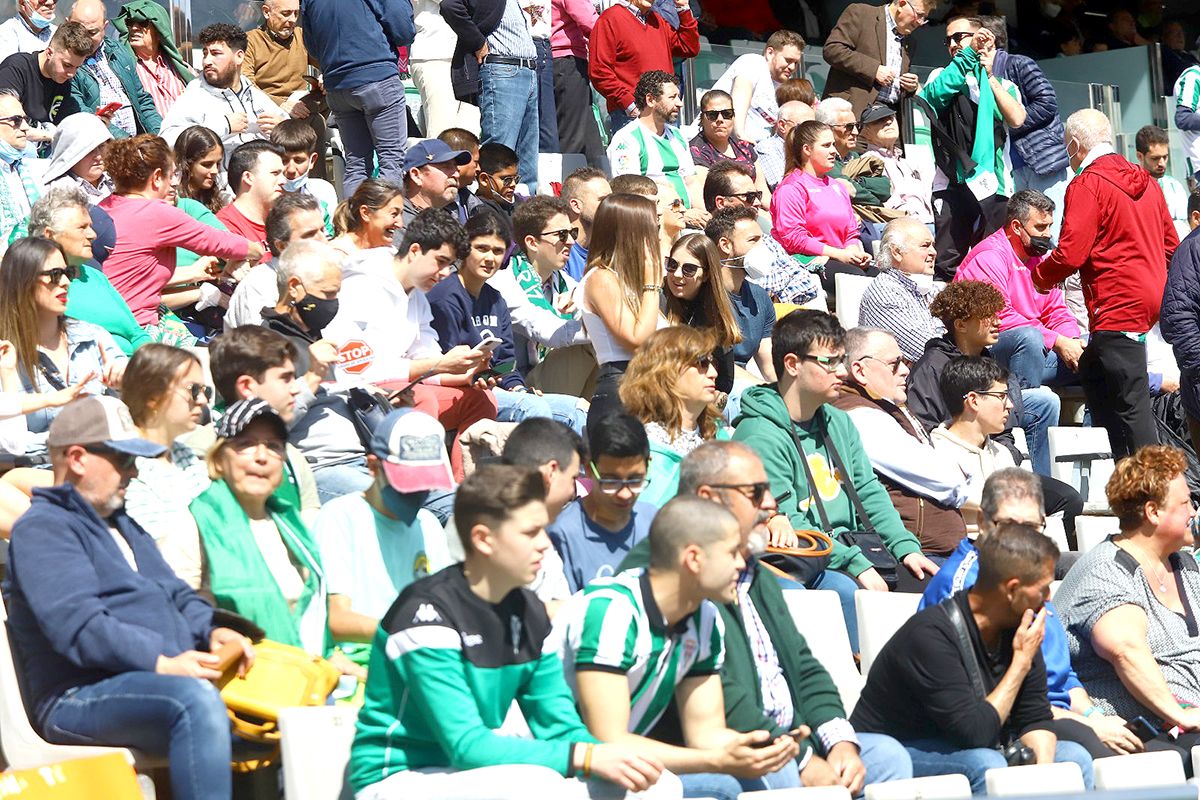 Córdoba CF - Las Palmas Atlético: Las imágenes de la afición en el Arcángel