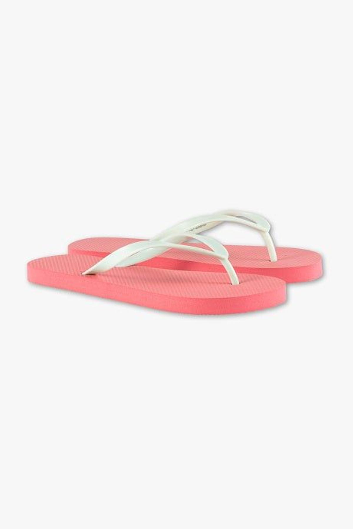 Chanclas coral de C&amp;A (Precio: 3,00 euros)