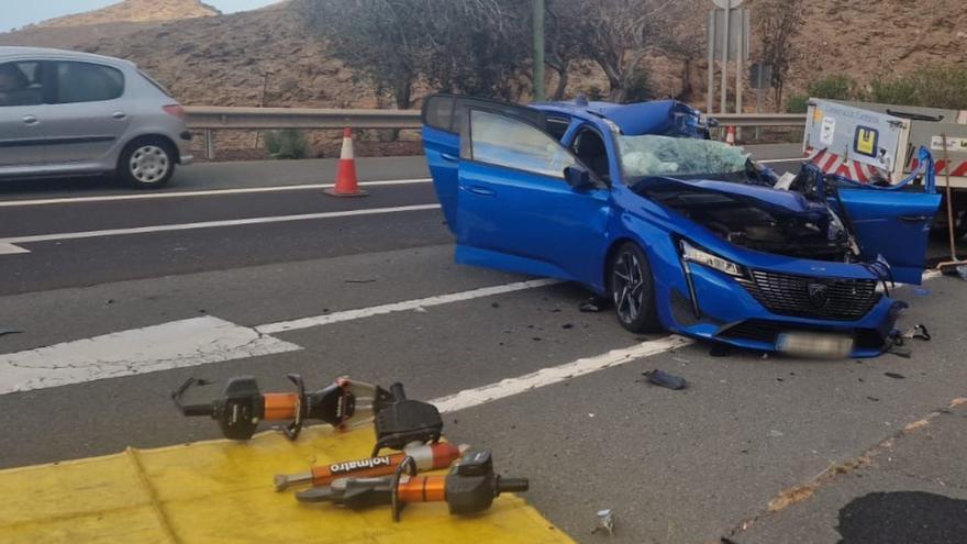 En estado crítico tras una colisión en el sur de Gran Canaria