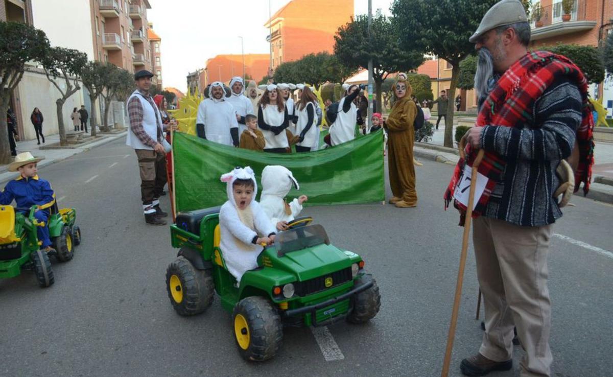 El Carnaval llena las calles de color y humor