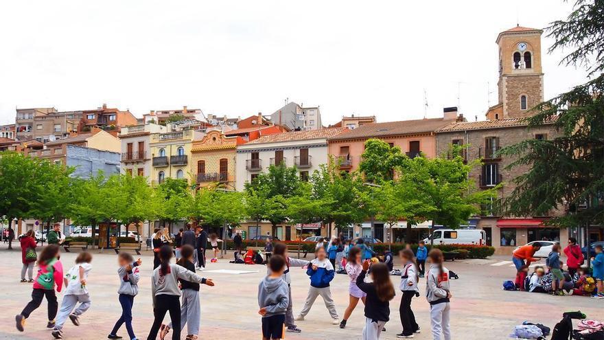 Prop de 270 alumnes de Súria participen en una acció de neteja a l’entorn del riu Cardener